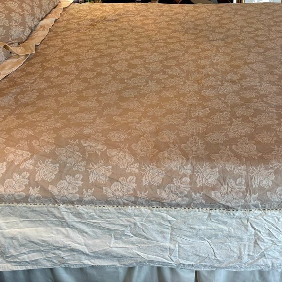 Wamsutta King Floral Jacquard Duvet Cover & Shams Set - Picture 4 of 15